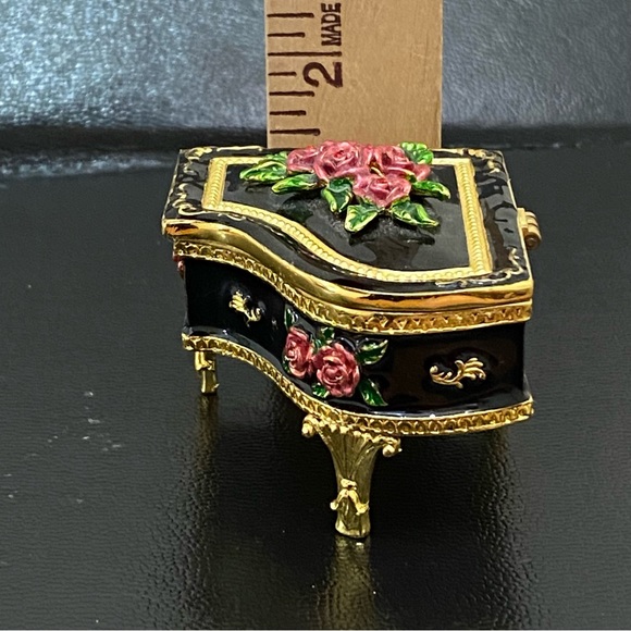 ⚜️CR⚜️Marked Black Grand Piano Enameled Trinket Box - Picture 10 of 15